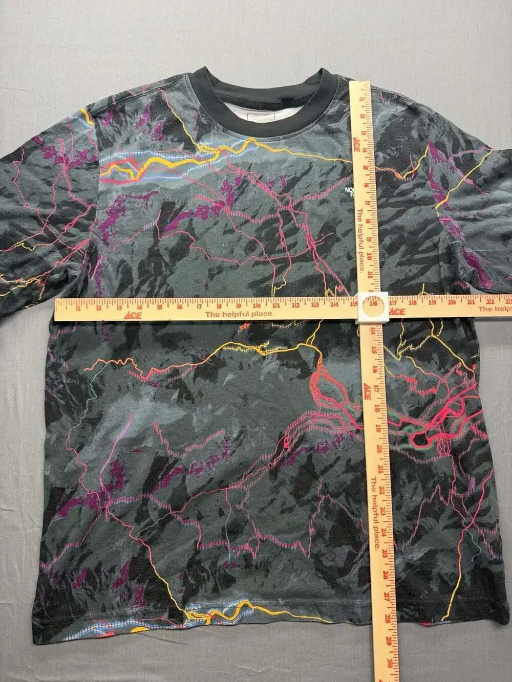 The North Face Trail Glow Printed Graphic Short Sleeve T-Shirt